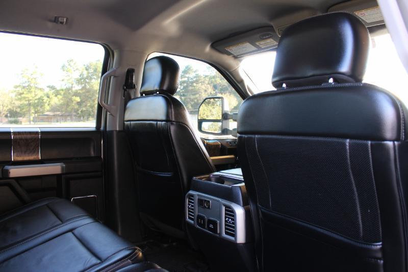 Ford F-250 SD Lariat Crew Cab 4WD 2017