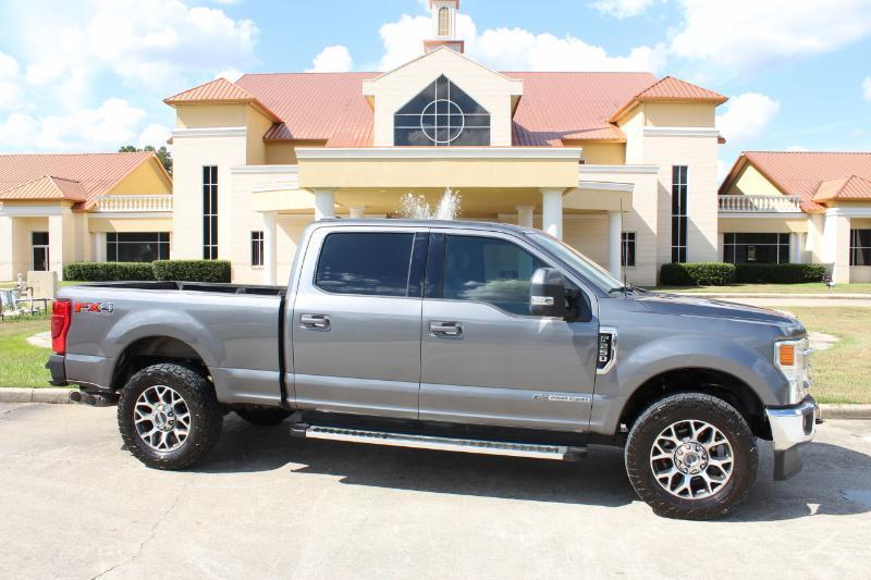 Ford F-250 SD Lariat Crew Cab 4WD 2022