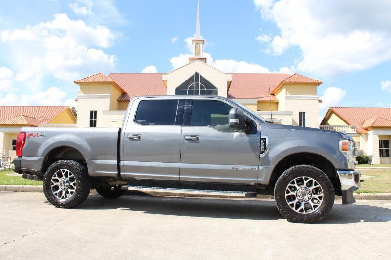 Ford F-250 SD Lariat Crew Cab 4WD 2022