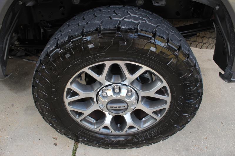 Ford F-250 SD Lariat Crew Cab 4WD 2022