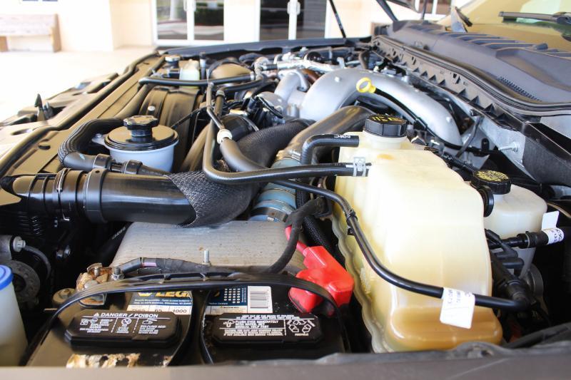 Ford F-250 SD Lariat Crew Cab 4WD 2022