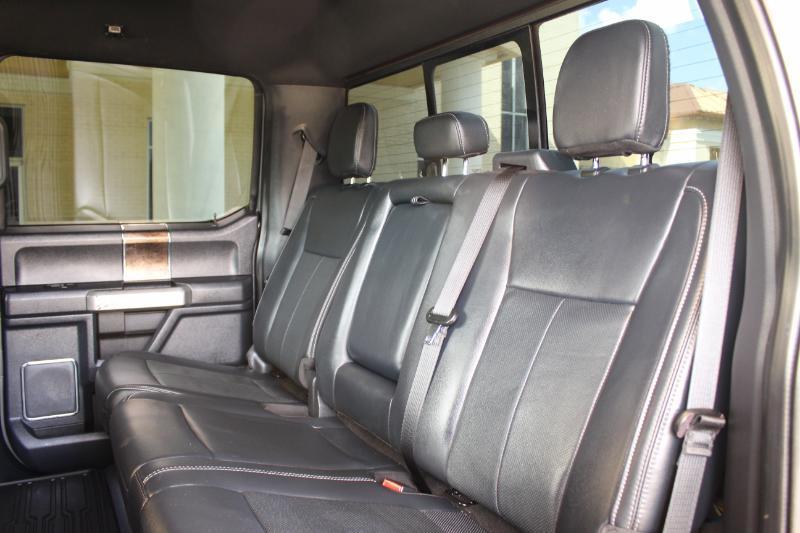 Ford F-250 SD Lariat Crew Cab 4WD 2022