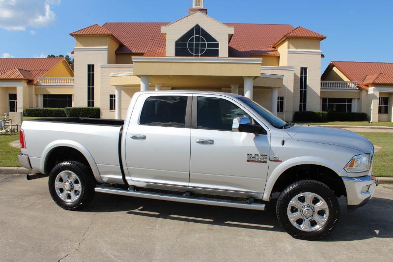 RAM 2500 Laramie Crew Cab SWB 4WD 2015