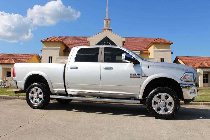 RAM 2500 Laramie Crew Cab SWB 4WD 2015