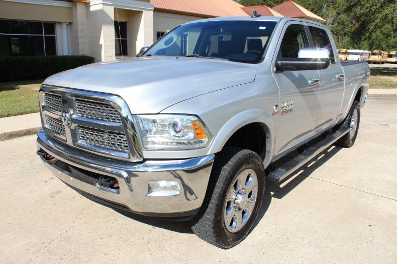 RAM 2500 Laramie Crew Cab SWB 4WD 2015