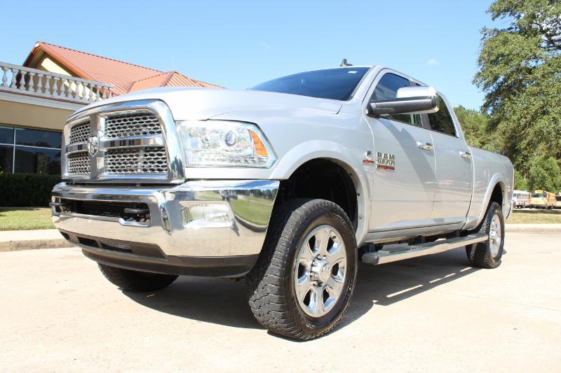 RAM 2500 Laramie Crew Cab SWB 4WD 2015