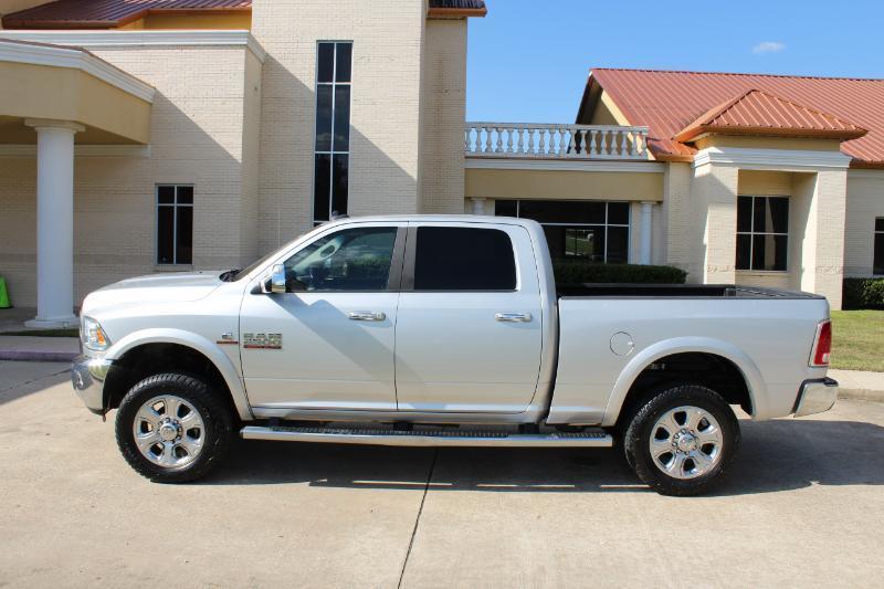 RAM 2500 Laramie Crew Cab SWB 4WD 2015