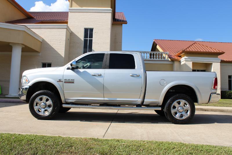 RAM 2500 Laramie Crew Cab SWB 4WD 2015