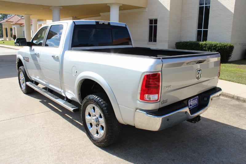 RAM 2500 Laramie Crew Cab SWB 4WD 2015