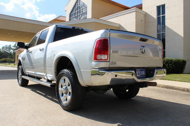 RAM 2500 Laramie Crew Cab SWB 4WD 2015