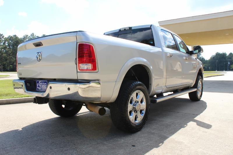 RAM 2500 Laramie Crew Cab SWB 4WD 2015