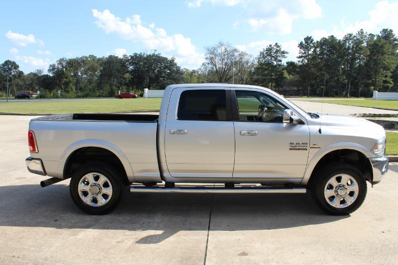 RAM 2500 Laramie Crew Cab SWB 4WD 2015