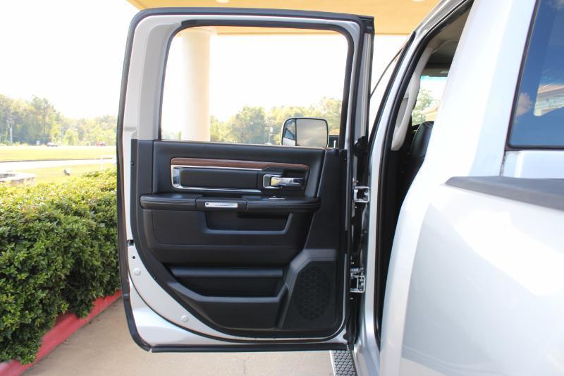 RAM 2500 Laramie Crew Cab SWB 4WD 2015