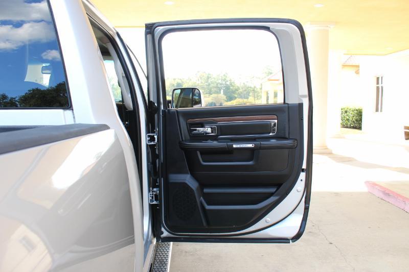 RAM 2500 Laramie Crew Cab SWB 4WD 2015