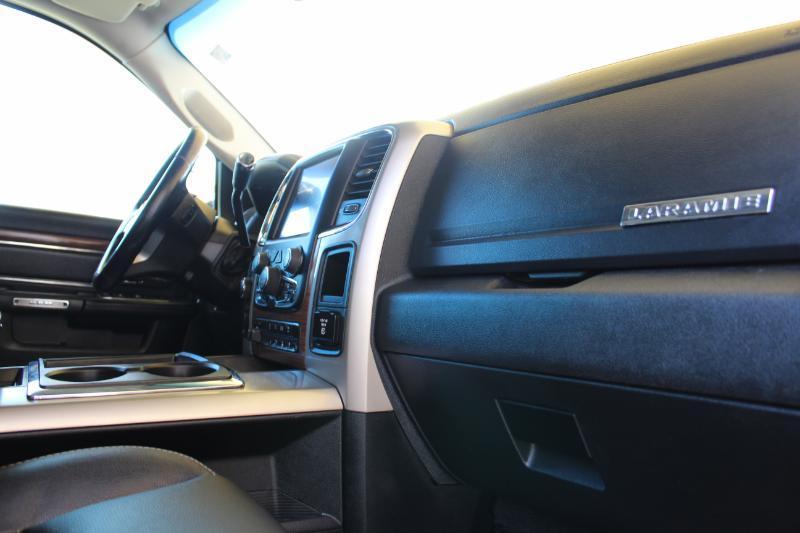 RAM 2500 Laramie Crew Cab SWB 4WD 2015