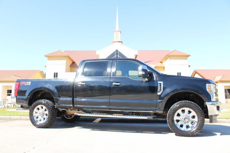 Ford F-250 SD Lariat Crew Cab 4WD 2018