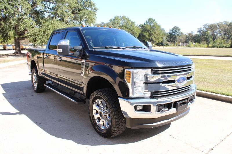 Ford F-250 SD Lariat Crew Cab 4WD 2018