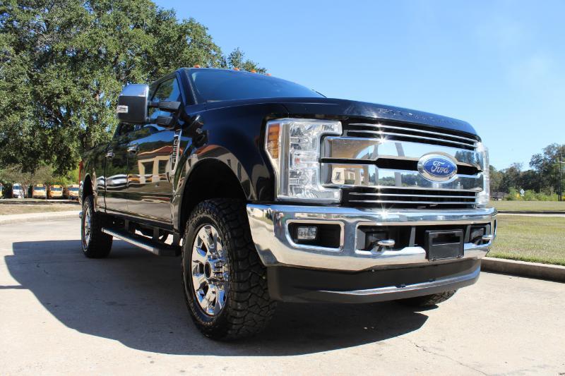 Ford F-250 SD Lariat Crew Cab 4WD 2018