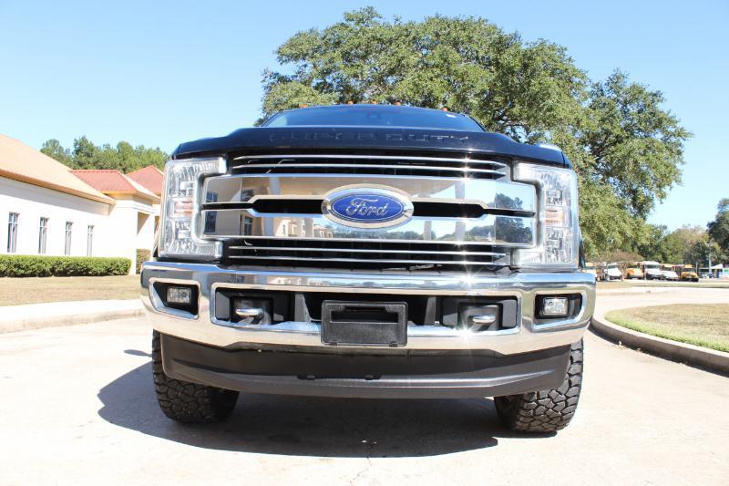 Ford F-250 SD Lariat Crew Cab 4WD 2018