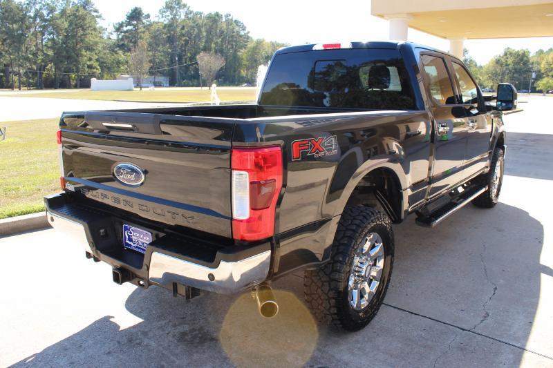 Ford F-250 SD Lariat Crew Cab 4WD 2018