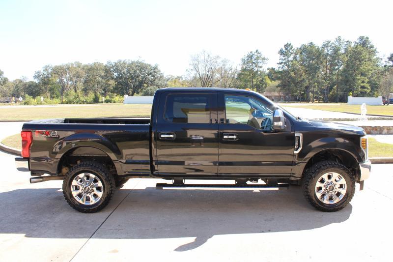 Ford F-250 SD Lariat Crew Cab 4WD 2018