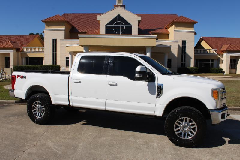 Ford F-250 SD Lariat Crew Cab 4WD 2017