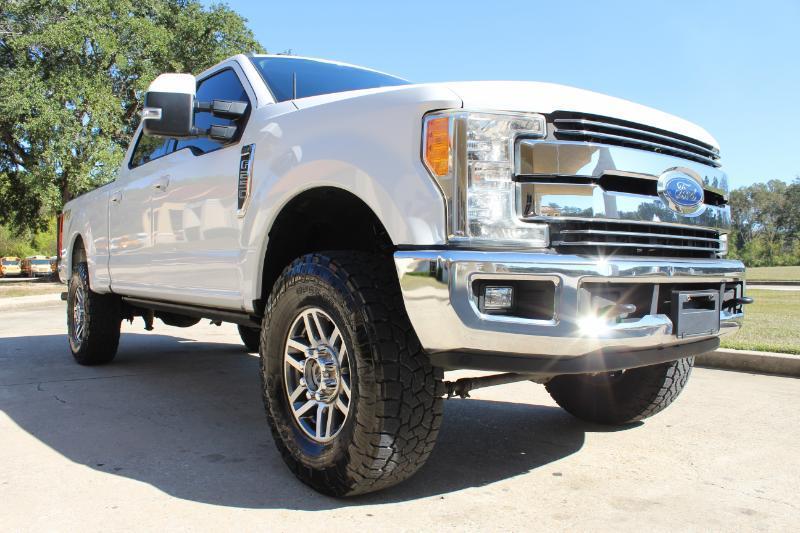 Ford F-250 SD Lariat Crew Cab 4WD 2017
