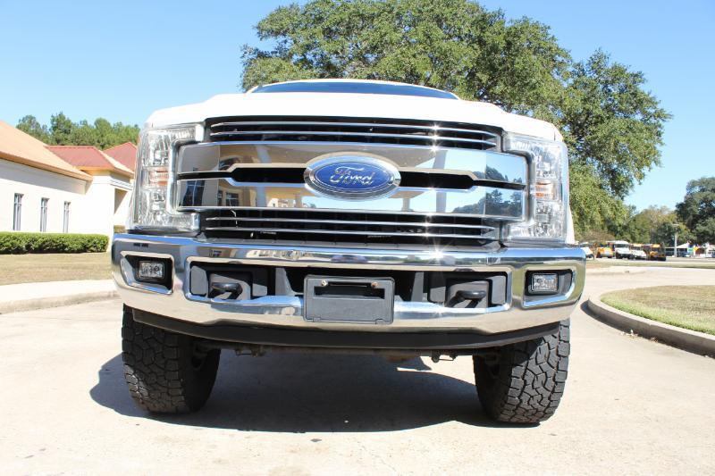 Ford F-250 SD Lariat Crew Cab 4WD 2017
