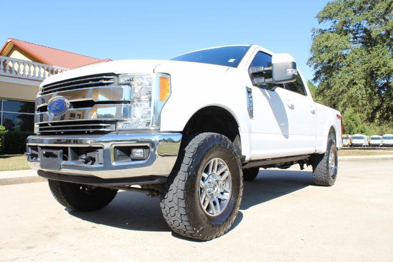 Ford F-250 SD Lariat Crew Cab 4WD 2017