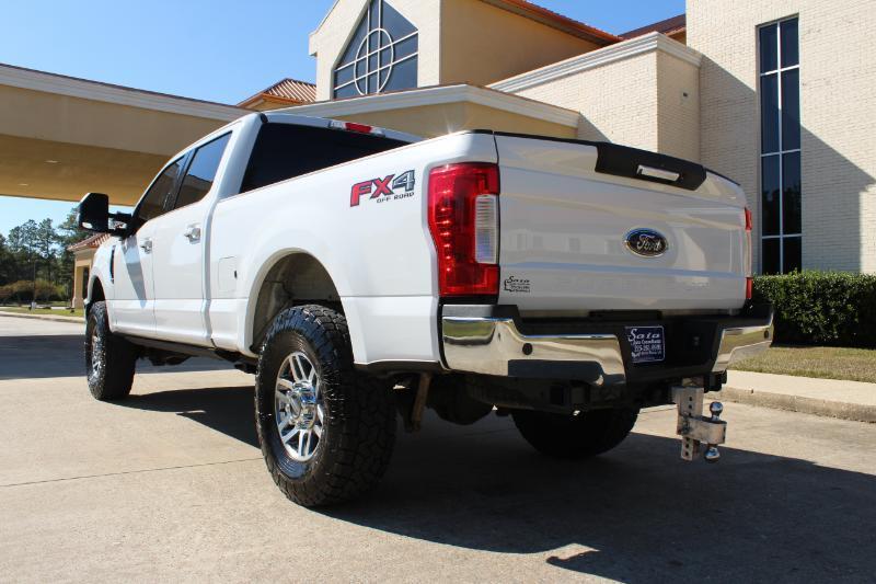 Ford F-250 SD Lariat Crew Cab 4WD 2017
