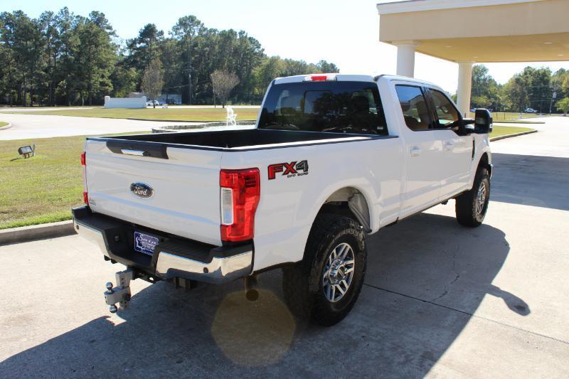 Ford F-250 SD Lariat Crew Cab 4WD 2017