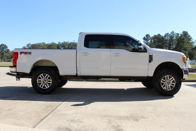 Ford F-250 SD Lariat Crew Cab 4WD 2017