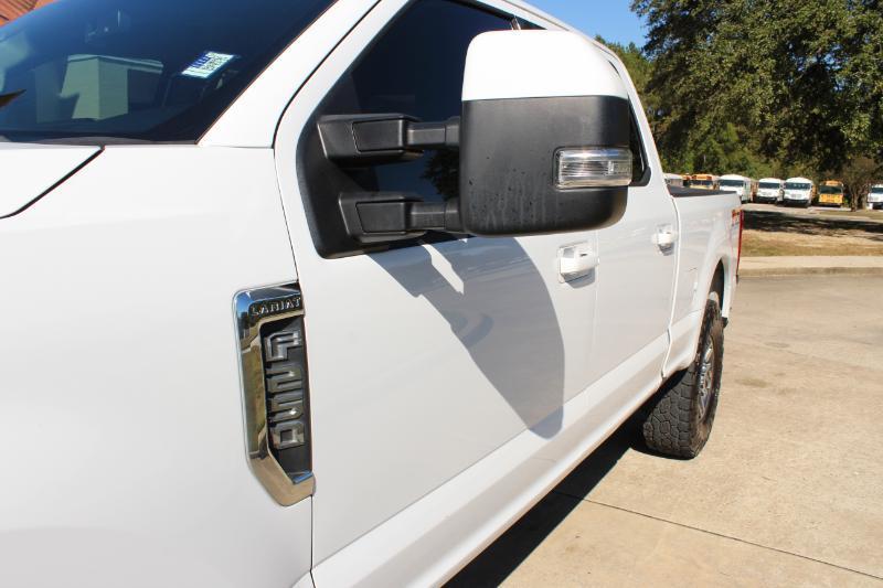 Ford F-250 SD Lariat Crew Cab 4WD 2017