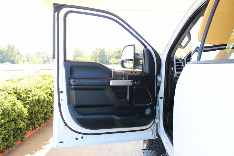 Ford F-250 SD Lariat Crew Cab 4WD 2017