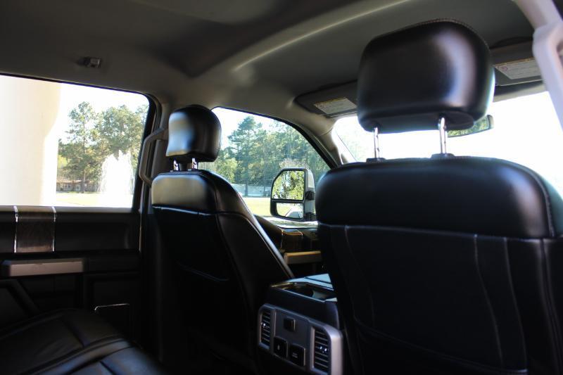 Ford F-250 SD Lariat Crew Cab 4WD 2017