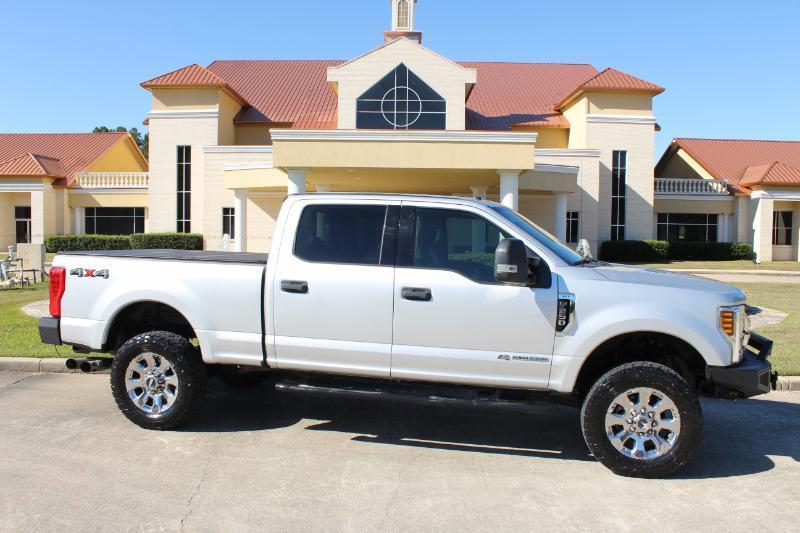 Ford F-250 SD XLT Crew Cab 4WD 2019