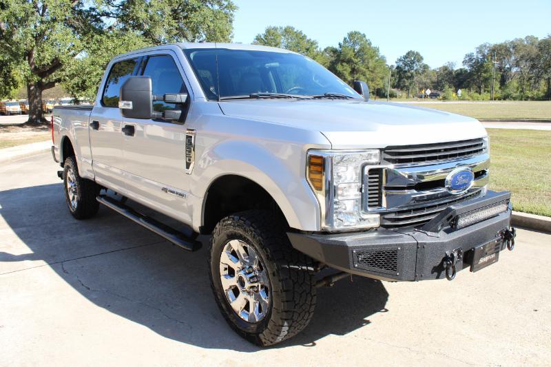 Ford F-250 SD XLT Crew Cab 4WD 2019