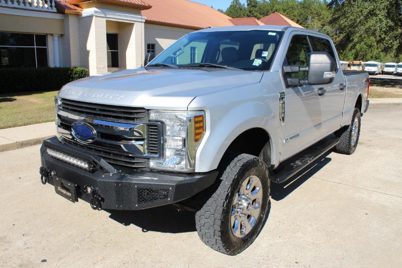 Ford F-250 SD XLT Crew Cab 4WD 2019
