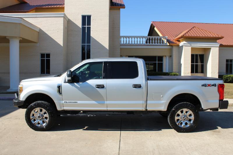 Ford F-250 SD XLT Crew Cab 4WD 2019
