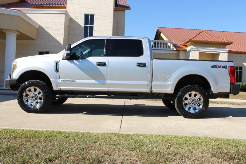 Ford F-250 SD XLT Crew Cab 4WD 2019
