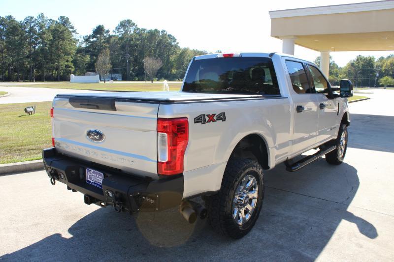 Ford F-250 SD XLT Crew Cab 4WD 2019
