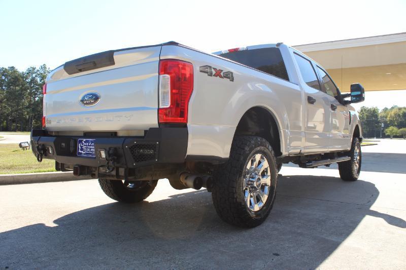 Ford F-250 SD XLT Crew Cab 4WD 2019