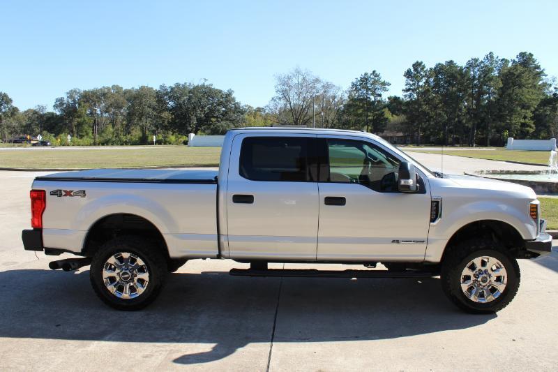 Ford F-250 SD XLT Crew Cab 4WD 2019