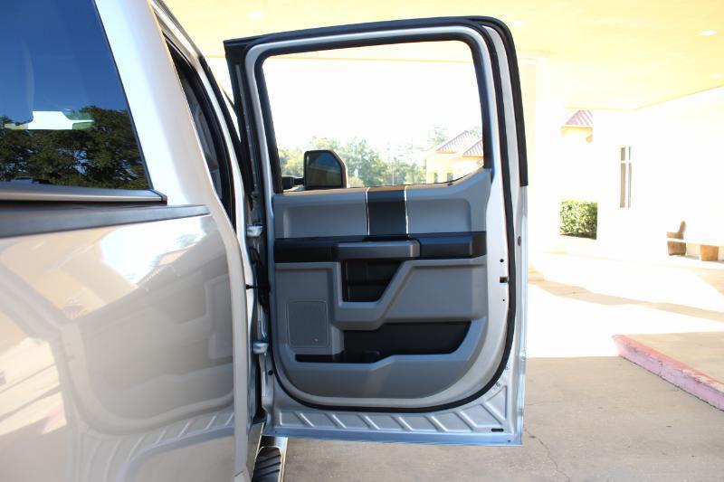 Ford F-250 SD XLT Crew Cab 4WD 2019