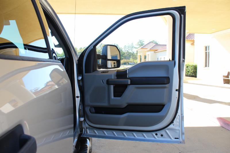 Ford F-250 SD XLT Crew Cab 4WD 2019