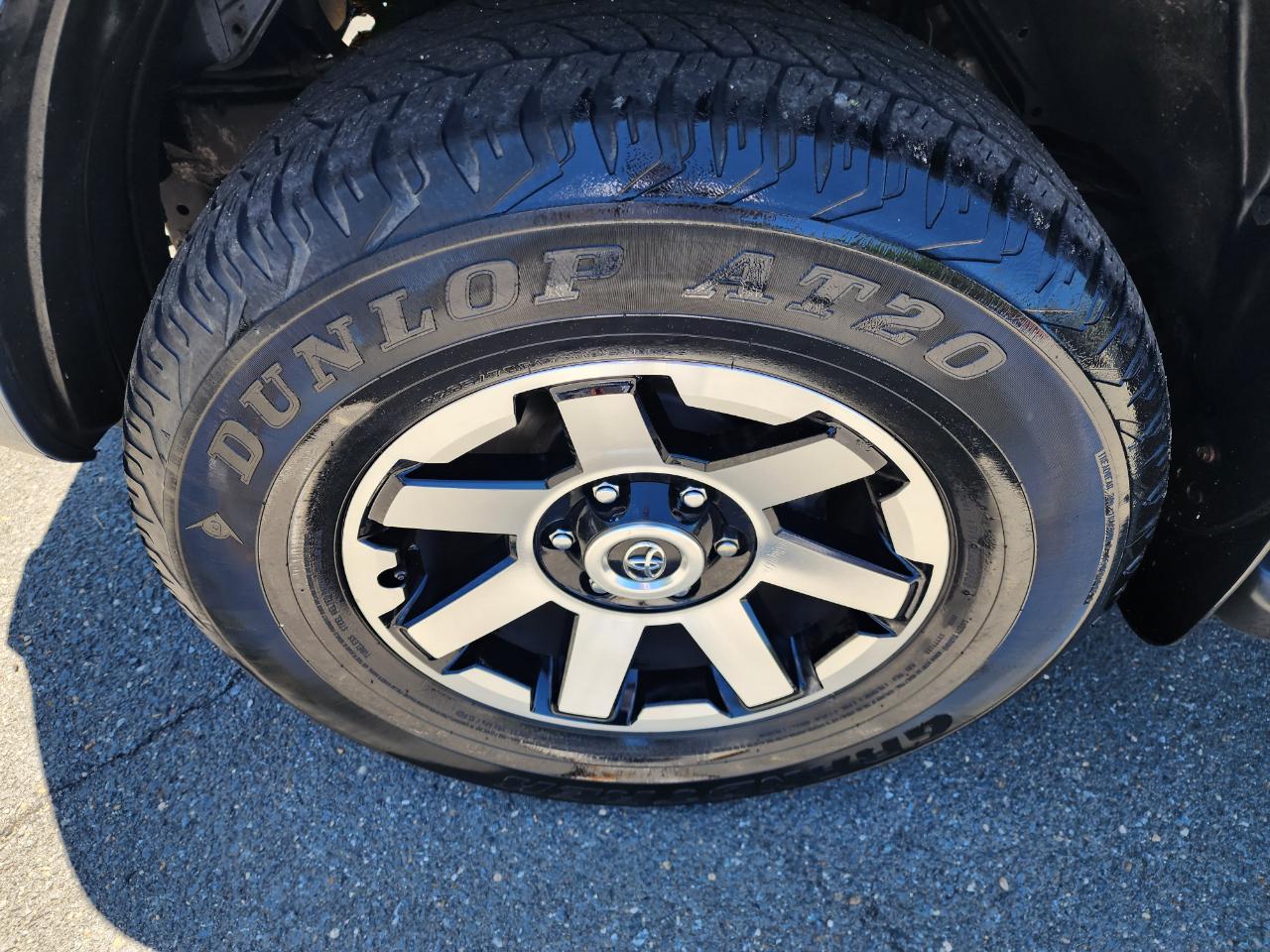 Toyota 4Runner SR5 4D SUV 4X4 V8 2005