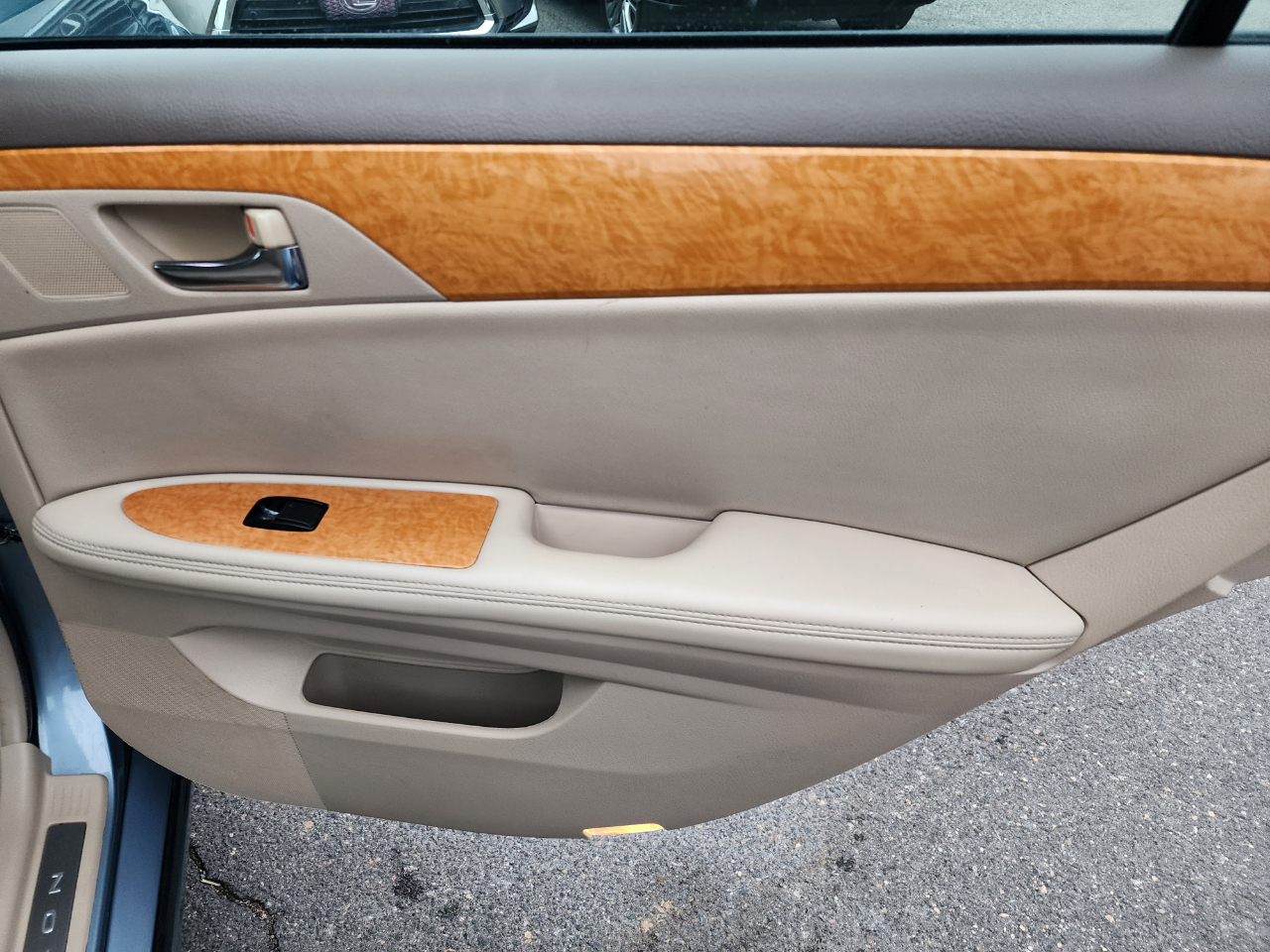 Toyota Avalon XLS 4D Sedan 2007