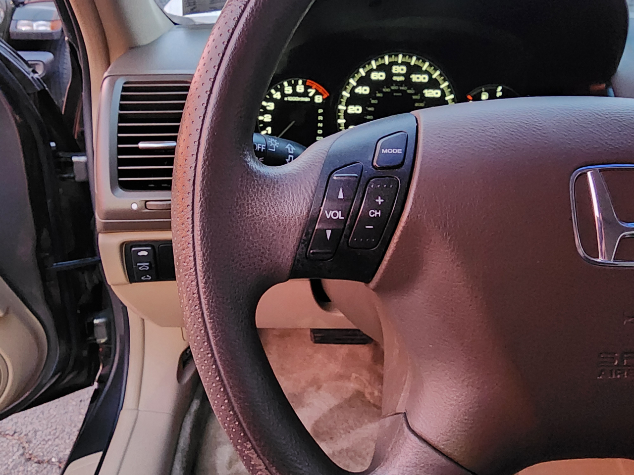 Honda Accord EX-L Sedan AT with Navigation and XM Radio 2006