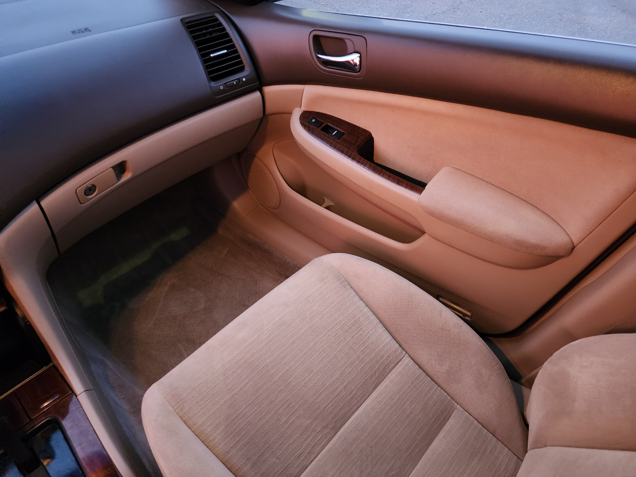 Honda Accord EX-L Sedan AT with Navigation and XM Radio 2006