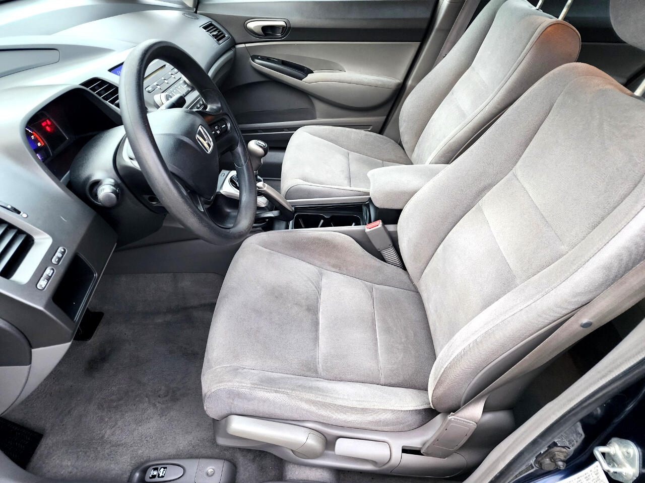 Honda Civic LX Sedan 5-Speed MT 2008